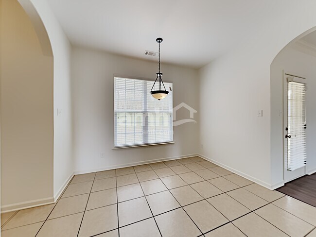 Foto del edificio - 1050 Kentshire Cv