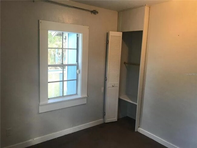 Foto del edificio - 731 Florence St