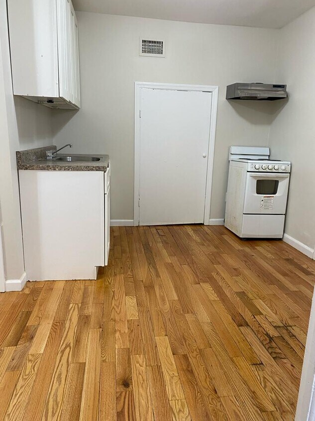 Foto principal - 86 Stuyvesant Ave