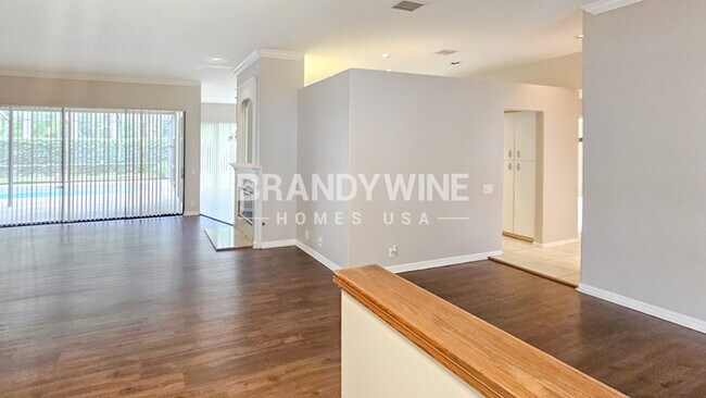 Building Photo - 7036 Fallbrook Ct