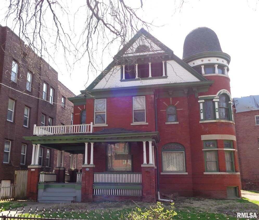 802 NE Perry Ave, Peoria, IL 61603 House Rental in Peoria, IL