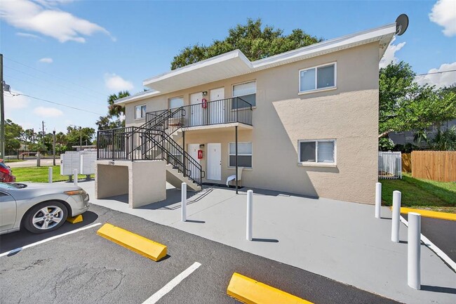 Foto del edificio - 1771 Russell St S