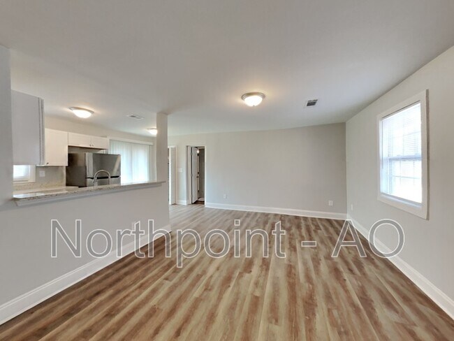 Foto del edificio - 1135 Regis Rd SE