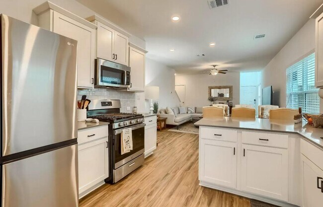 Building Photo - 198 George Neggan Ln