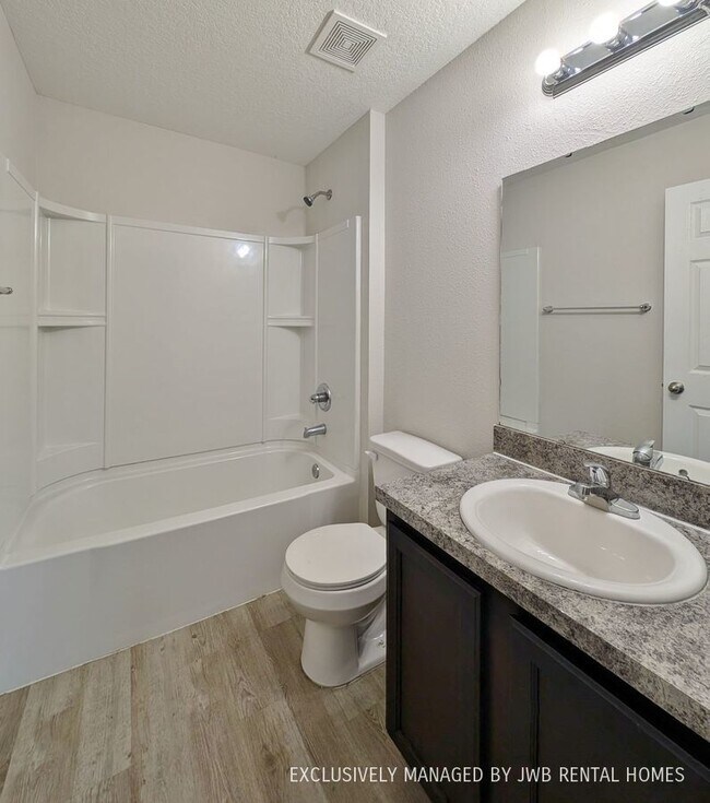 Building Photo - 8478 McGirts Village Ln
