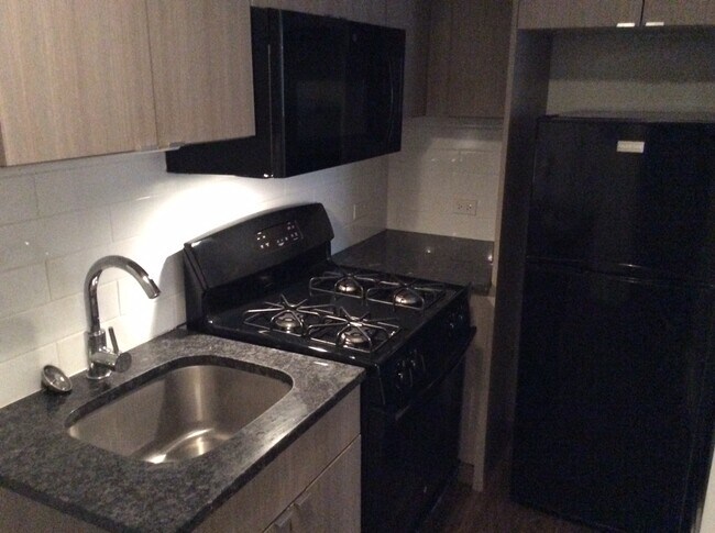 Foto del edificio - 5400 N Winthrop Ave