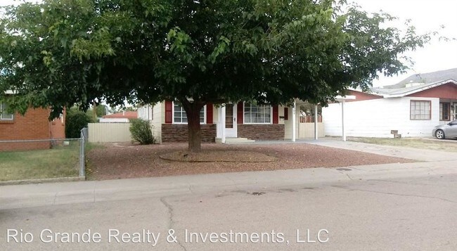 Building Photo - 3 br, 1 bath House - 1305 17th Street