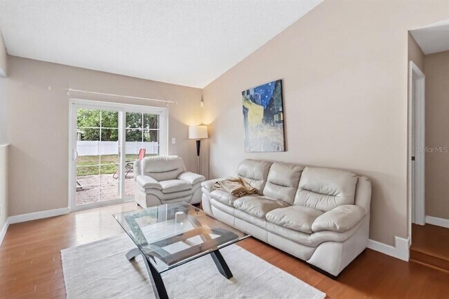 Building Photo - 7832 Barberry Dr