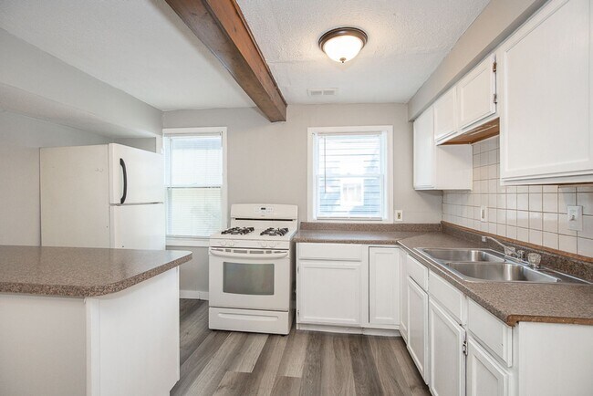 Foto del edificio - 7415 Elton Ave