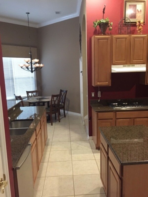 Building Photo - 129 Rangeline Woods Cove