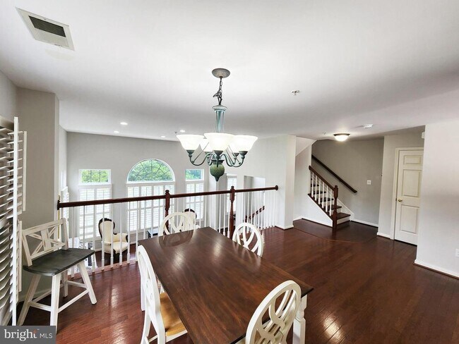 Foto del edificio - 12470 Liberty Bridge Rd