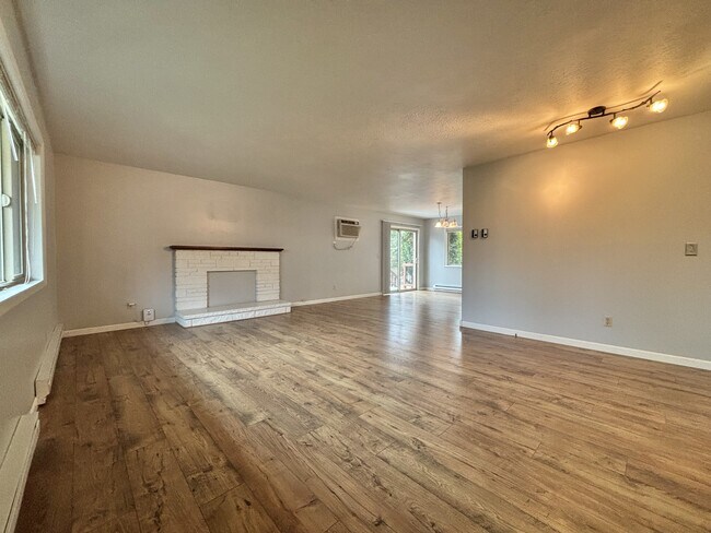 Foto del edificio - 1309 E 30th Ave