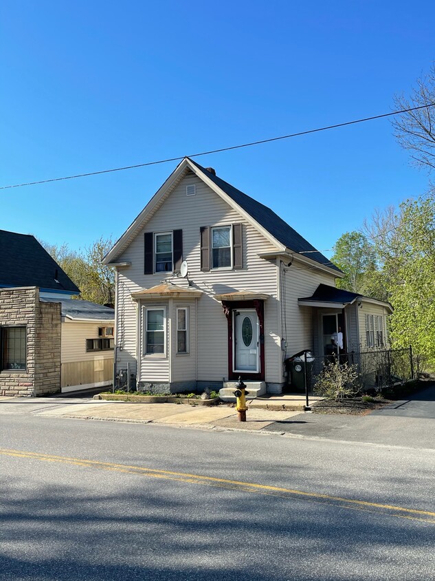 Front House - 57 Varney St