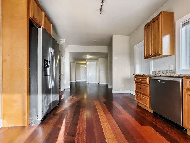 Building Photo - Renton Hilltop
