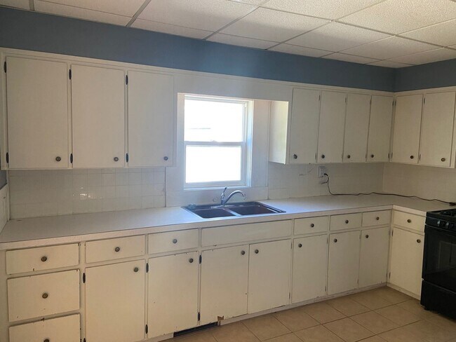 Foto del edificio - 2 br, 1 bath House - 102 5th Street NW