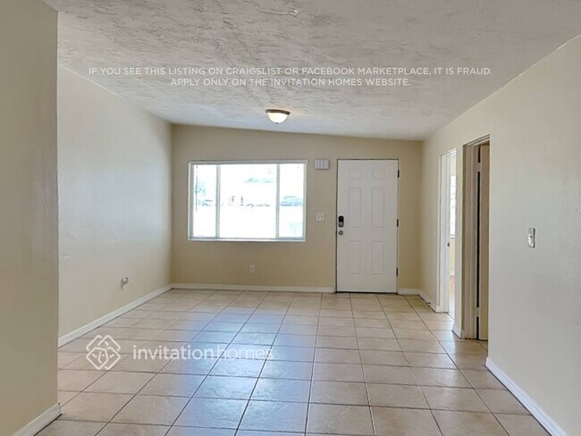 Building Photo - 15149 Harding Ave