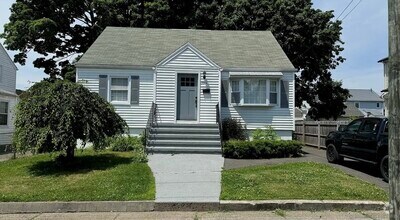Building Photo - 320 Norland Ave
