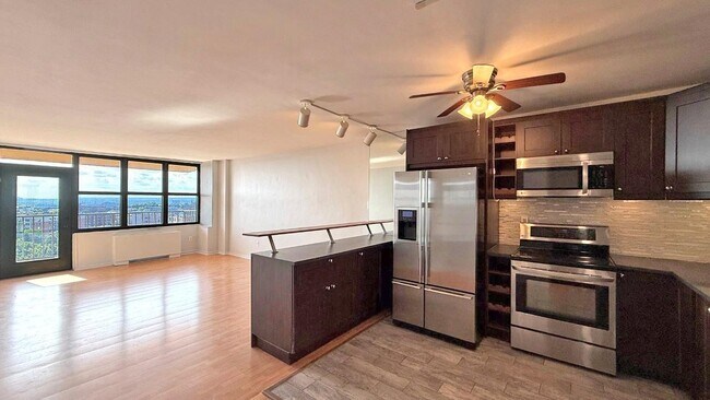 Foto del edificio - 380 Mountain Rd