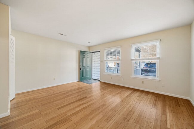 Foto del edificio - 480 Burgoyne Rd