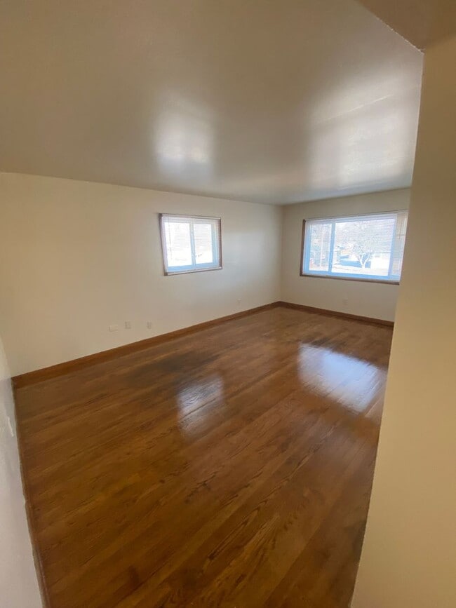 Building Photo - 5721 N 90th St