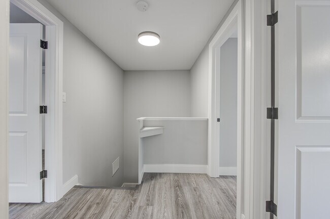 Building Photo - 3 Bed / 1 Bath in Chatham – $1,849 + Utilities/month + Parking Included