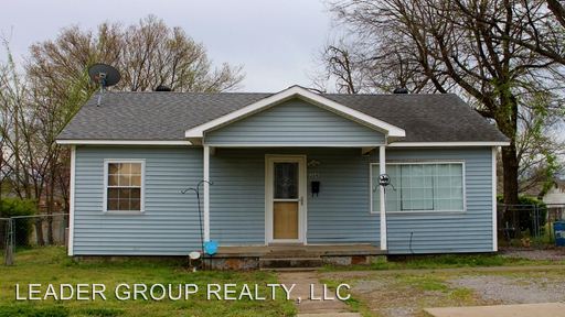Primary Photo - 204 E Park Ave