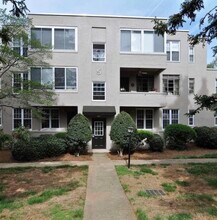 Building Photo - 601 Cleveland St