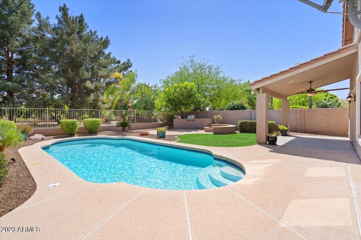 Primary Photo - 7415 W Lone Cactus Dr