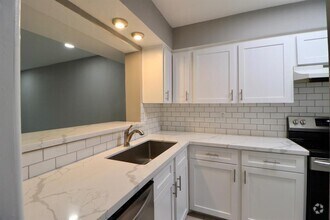 Building Photo - 11550 Chimney Rock Rd