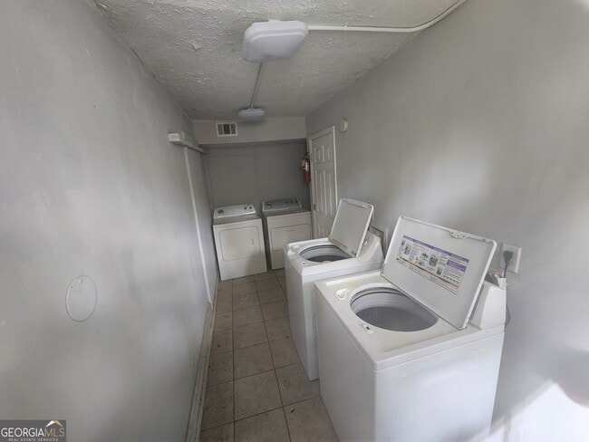 Foto del edificio - 917 Oakview Ave