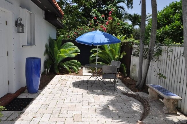 Building Photo - 8510 SW 124th St