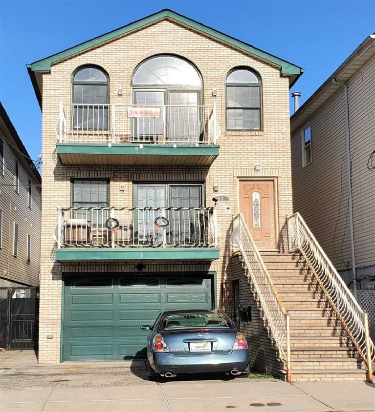 50 Fisk St, Jersey City, NJ 07305 House Rental in Jersey City, NJ