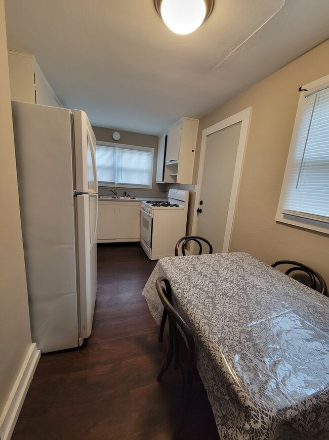 Photo - 1 Bedroom Single Family Home Available in June