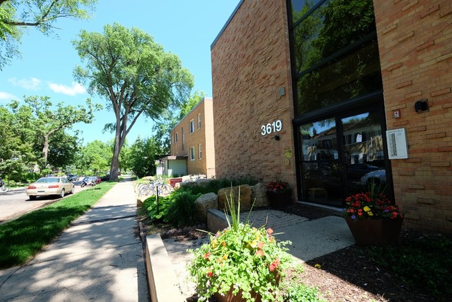 Foto del edificio - Colfax Villas