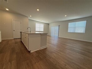 Building Photo - 7309 Mulberry St