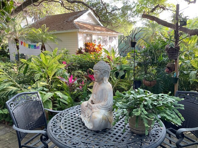 Tropical Zen Gardens - 4426 Saxon Dr