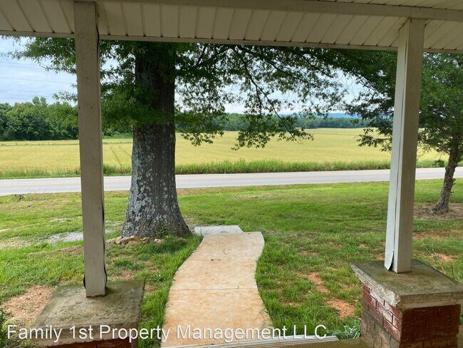 Building Photo - 3 br, 1 bath House - 388 Wilder Chapel Rd