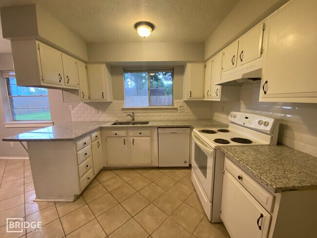 Foto del edificio - 4414 Burkegate Dr