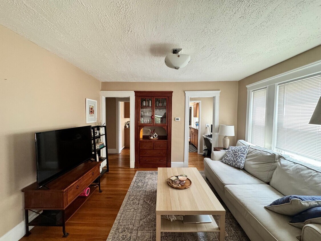 Foto principal - 44 Clarendon Ave