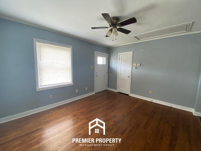 Building Photo - Cozy 1BR House Near Downtown Huntsville w/ Bright Windows & Yard Access