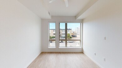 Interior Photo - Cirrus