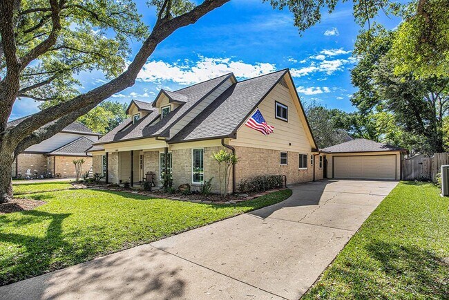 Foto del edificio - 18315 Harrow Hill Dr