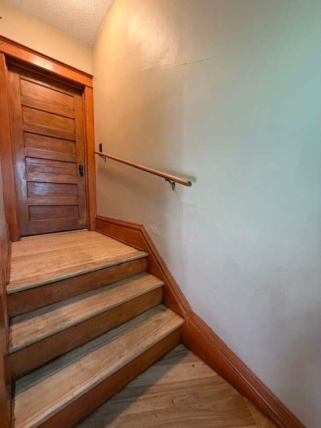 Building Photo - 409 N 51st Ave W