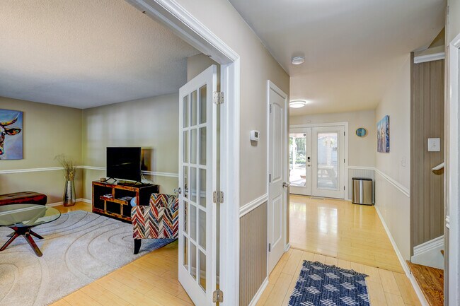 Building Photo - 3418 Huntleigh Dr