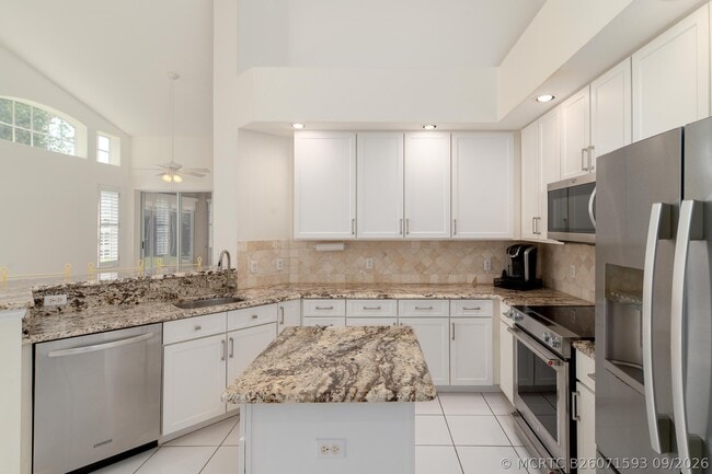 Foto del edificio - 1676 SW Harbour Isles Cir