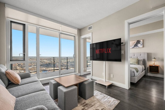 Building Photo - 1188-1183 3 St SE