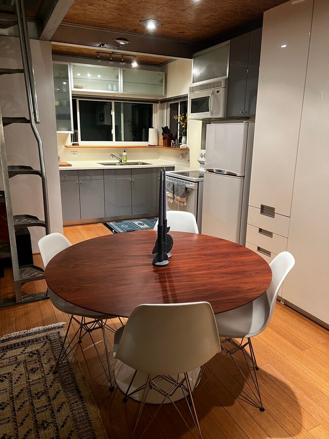 Foto del edificio - 1525-1522 Cabrillo Ave