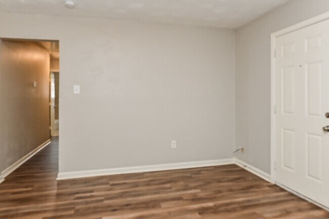 Foto del edificio - 7421 Plover Cir