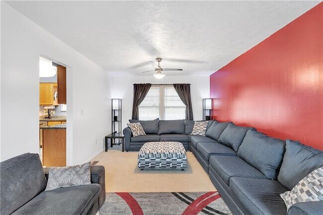 Foto del edificio - 262 Hooks Ln