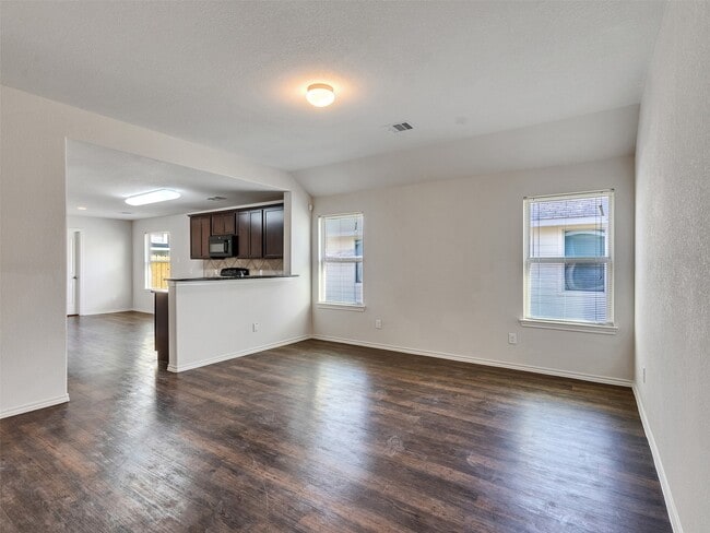 Foto del edificio - 2806 Morgensen Dr